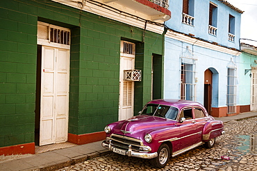 Old American vintage car, Trinidad, Sancti Spiritus Province, Cuba, West Indies, Caribbean, Central America