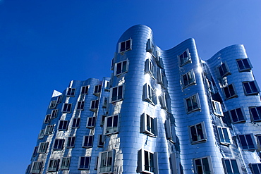 The Neuer Zollhof building by Frank Gehry at the Medienhafen (Media Harbour), Dusseldorf, North Rhine Westphalia, Germany, Europe