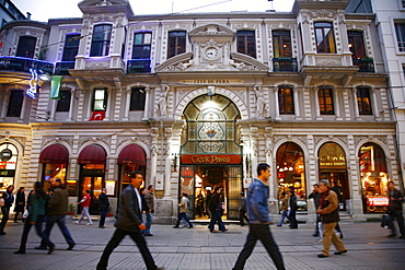 Istiklal Caddesi, Istanbul's main shopping street in Beyoglu quarter, Istanbul, Turkey, Europe