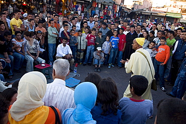 Story teller at Djemaa el Fna, Marrakesh, Morocco, North Africa, Africa