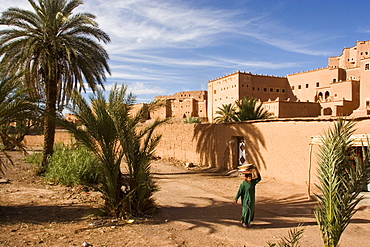 Taourirt Kasbah (mud fortress), Ouarzazate, Atlas mountains, Morocco, North Africa, Africa