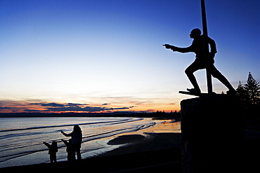 Statue of Young Nick, James Cook's cabin boy, who first sighted land, Gisborne, North Island, New Zealand, Pacific