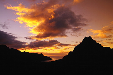 Opunohu Bay and Mount Rotui, Moorea, French Polynesia, South Pacific Ocean, Pacific