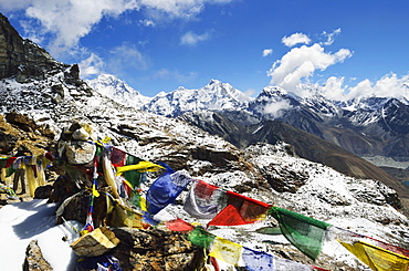 View from Renjo Pass of  Everest Himalayan Range, Sagarmatha National Park, UNESCO World Heritage Site, Solukhumbu District, Sagarmatha, Eastern Region (Purwanchal), Nepal, Himalayas, Asia