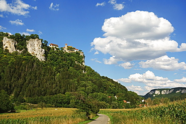 View of Donautal (Danube valley), Schaufelsen and Werenwag Castle, Swabian Alb, Baden-Wurttemberg, Germany, Europe 