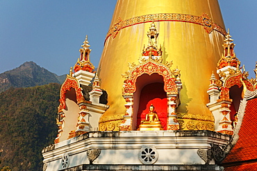 Buddhist Temple and Doi Chiang Dao, Chiang Dao, Chiang Mai Province, Thailand, Southeast Asia, Asia