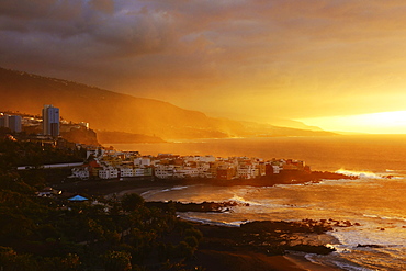 View of Punta Brava and Playa Jardin at sunset, Puerto de la Cruz, Tenerife, Canary Islands, Spain, Atlantic, Europe