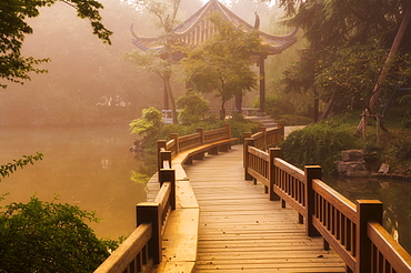 Footpath and pavillon, West Lake, Hangzhou, Zhejiang Province, China, Asia