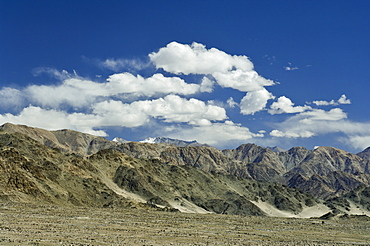 Indus Valley and Ladakh Range, Tikse (Tiksay), Ladakh, Indian Himalayas, India, Asia