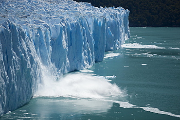 Calving glacier, Perito Moreno Glacier, Los Glaciares National Park, UNESCO World Heritage Site, Santa Cruz, Argentina, South America