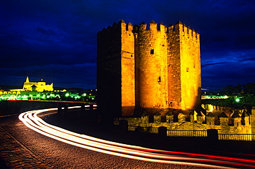 The Calahorra Tower at night with the Mezquita in the distance, Cordoba, Andalucia, Spain, Europe