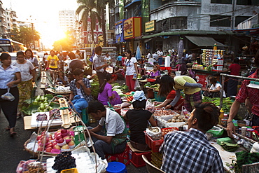 Street market, Yangon (Rangoon), Myanmar (Burma), Asia