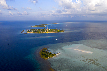 Inhabited Island Rasdhoo und Vacation Island Kuramathi, Rasdhoo Atoll, Indian Ocean, Maldives