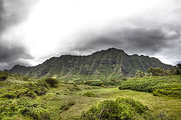 Koolau Range near Kualoa Ranch, Oahu, Pacific Ocean, Hawaii, USA