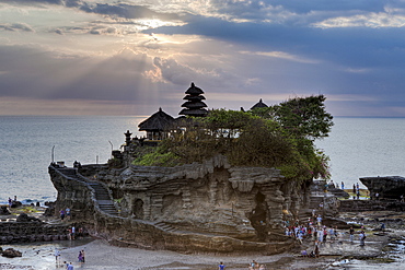 Temple Pura Tanah Lot, Bali, Indonesia, Southeast Asia, Asia