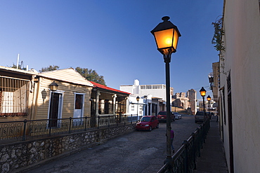 Street scene in Colonial District, UNESCO World Heritage Site, Santo Domingo, Dominican Republic, West Indies, Central America