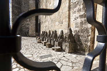 Sculptures, Cathedral Santa Maria la Menor, UNESCO World Heritage Site, Santo Domingo, Dominican Republic, West Indies, Central America