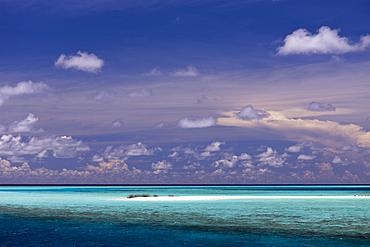 Uninhabitat Island, Felidhu Atoll, Maldives