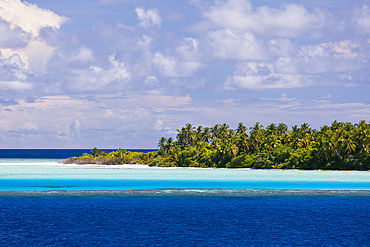 Uninhabitat Island, Felidhu Atoll, Maldives