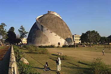 Granary built in the 18th century, Patna, Bihar state, India, Asia