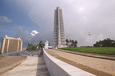 Plaza de la Revolucion with the Memorial to Jose Marti, a revolutionary hero 142 meter high tower and Marti statue, Central Habana, Havana, Cuba