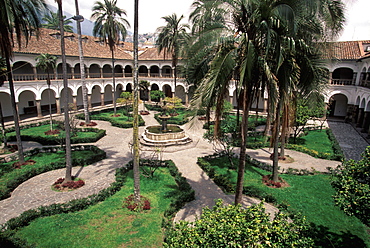 Monastery of San Francisco 1534 to 1600, the largest colonial building in Quito also Museum of Colonial Art view of main cloister, Quito, Ecuador