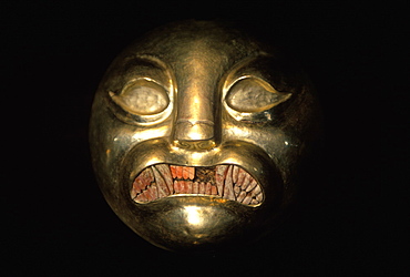 Gold Artifacts Moche (Mochica) Culture, 100 to 700AD, NCoast artifact from the Lord of Sipan Tomb, c300AD, gilded copper feline head with shell teeth, Peru