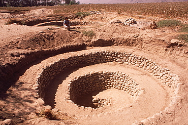 Site of Pre-Columbian city of Nazca, 100 to 800AD, 300 miles south of Lima, view of the irrigation system, Peru