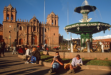 Ancient capital of the Incas the Plaza de Armas in the colonial center of the city a favorite gathering place for foreign students, Cuzco, Highlands, Peru