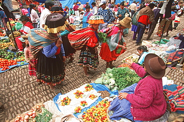 Pisac Village in the Valley of the Incas Sunday Market, one of the world's most colorful craft and produce markets, Cuzco area, Highlands, Peru