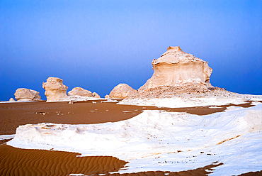 Limestone rocks, White Desert, Western Desert, Egypt, North Africa, Africa