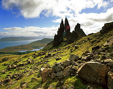 The Old Man of Storr, overlooking Loch Leathan and Raasay Sound, Trotternish, Isle of Skye, Scotland, United Kingdom, Europe