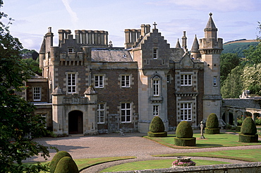 The house built to Sir Walter Scott's plan and where the writer lived from 1812 until his death 20 years later, Abbotsford House, near Melrose, Scottish Borders, Scotland, United Kingdom, Europe