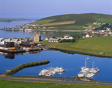 View of Scalloway, ancient capital of Shetland, and Scalloway Castle built by forced labour by Earl Patrick in 1600, Scalloway, Shetland Islands, Scotland, United Kingdom, Europe