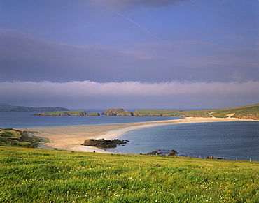 St. Ninian's Isle tombolo, connecting St Ninian to Mainland, South Mainland, Shetland Islands, Scotland, United Kingdom, Europe