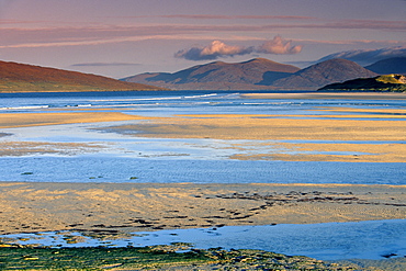 Luskentyre Bay, tidal area at low tide, North Harris Hills in background, South Harris, Outer Hebrides, Scotland, United Kingdom, Europe