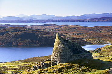 Dun Carloway (Dun Charlabhaigh) broch dating from between 100 BC and 100 AD, one of the best preserved in Scotland, Lewis, Outer Hebrides, Scotland, United Kingdom, Europe