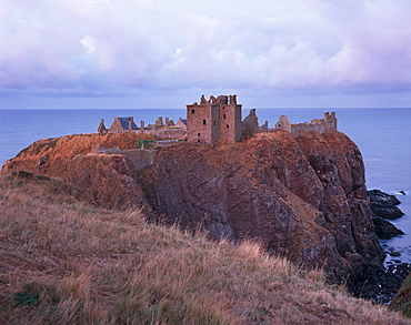 Dunnottar Castle dating from the 14th century, near Stonehaven, Aberdeenshire, Scotland, United Kingdom, Europe