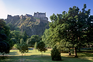 Castle Hill, basalt core of an extinct volcano, Edinburgh, Scotland, United Kingdom, Europe