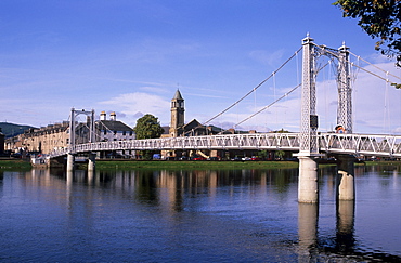 Pedestrian bridge over River Ness, Inverness, Highland region, Scotland, United Kingdom, Europe