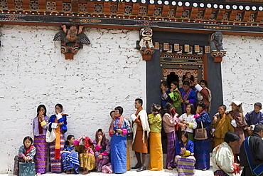 Buddhist festival (Tsechu), Trashi Chhoe Dzong, Thimphu, Bhutan, Asia