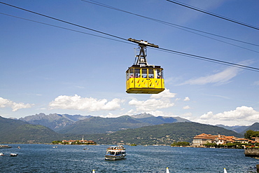 Lift to Mottarone, Isola Bella and Isola dei Pescatori, Borromeo Islands, Stresa, Lake Maggiore, Piedmont, Italy, Europe