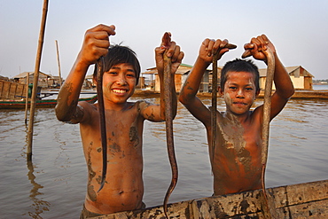 Cham Muslims living by the Mekong river in Phnom Penh, Cambodia, Indochina, Southeast Asia, Asia