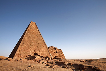 The pyramids at Jebel Barkal, used by Napatan Kings during the 3rd century BC, UNESCO World Heritage Site, Karima, Sudan, Africa