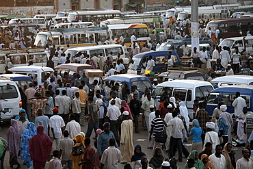 Crowds in Souq al-Arabi, the center of Khartoum, Sudan, Africa