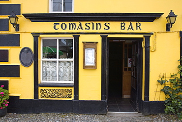 Tomasins Pub, Stradbally Village, Dingle Peninsula, County Kerry, Munster, Republic of Ireland, Europe