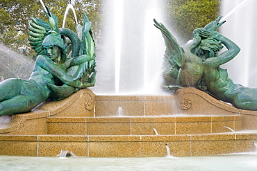 Logan Square Fountain, Parkway Museum District, Philadelphia, Pennsylvania, United States of America, North America