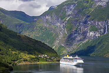 Cruise ship in Geirangerfjord, Northern Fjord Region, Norway, Scandinavia, Europe