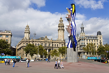 Barcelona's Head sculpture by Roy Lichtenstein in Port Vell, Barcelona, Catalonia, Spain, Europe