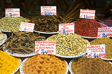 Spices in the Rialto Market, Venice, Veneto, Italy, Europe